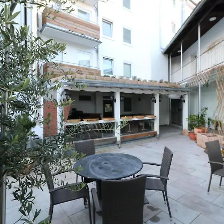 Апартаменты Holiday Home In Essen Near Trade Fair *