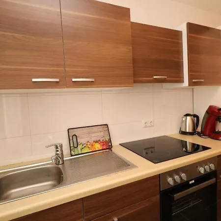 Апартаменты Holiday Home In Essen Near Trade Fair Эссен
