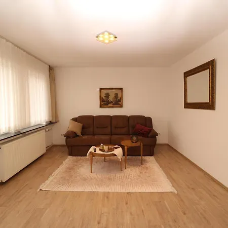 Apartment With Waterbed *