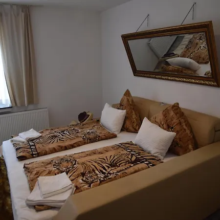 Апартаменты Holiday Home In Essen Near Trade Fair Эссен